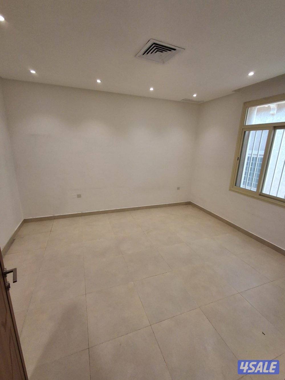 لايجار دور وشقه بالعقيله موقع مميز ومساحه كبيره للعوايل فقط11