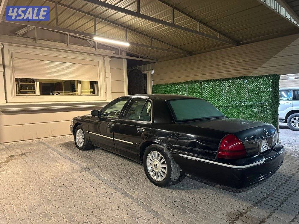 فورد ماركيز موديل ٢٠٠٨ اسود داخل اوفوايت2