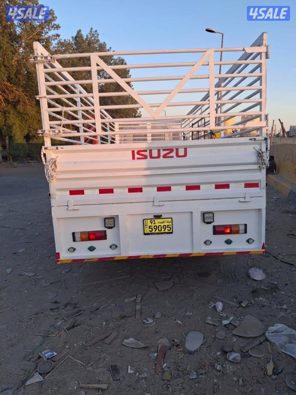 نقل أغراض مخازن والمخيمات والمزرعة في جميع أنحاء الكويت وفي الخارج3