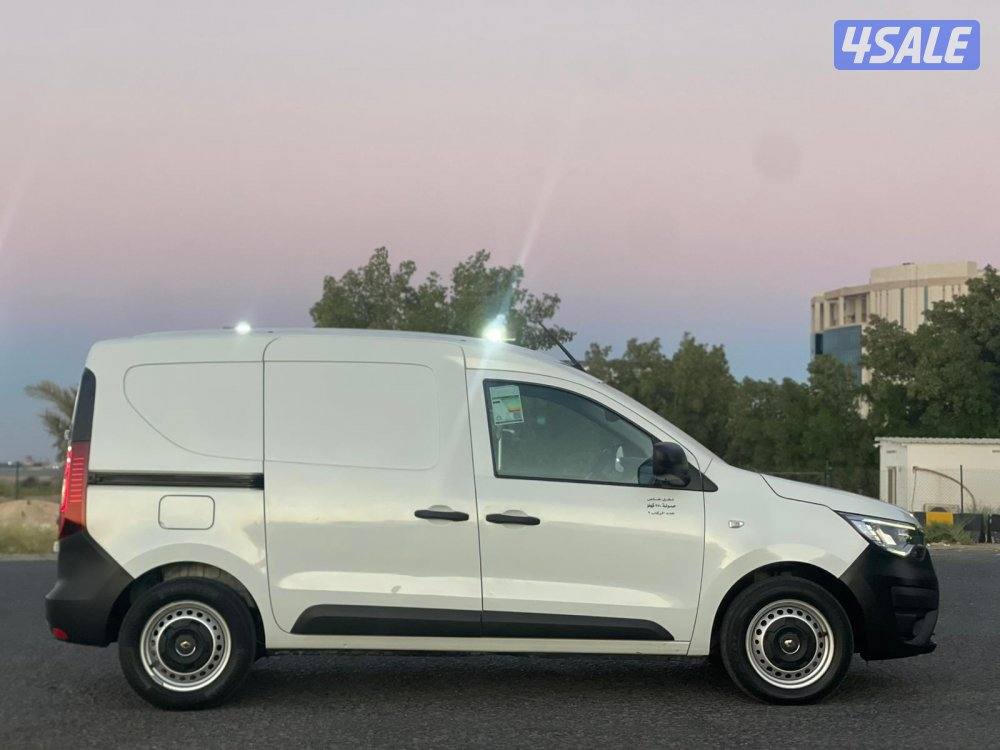 للبيع رينو دوكر2