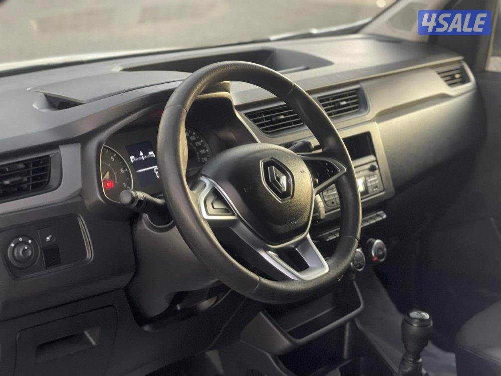 للبيع رينو دوكر6