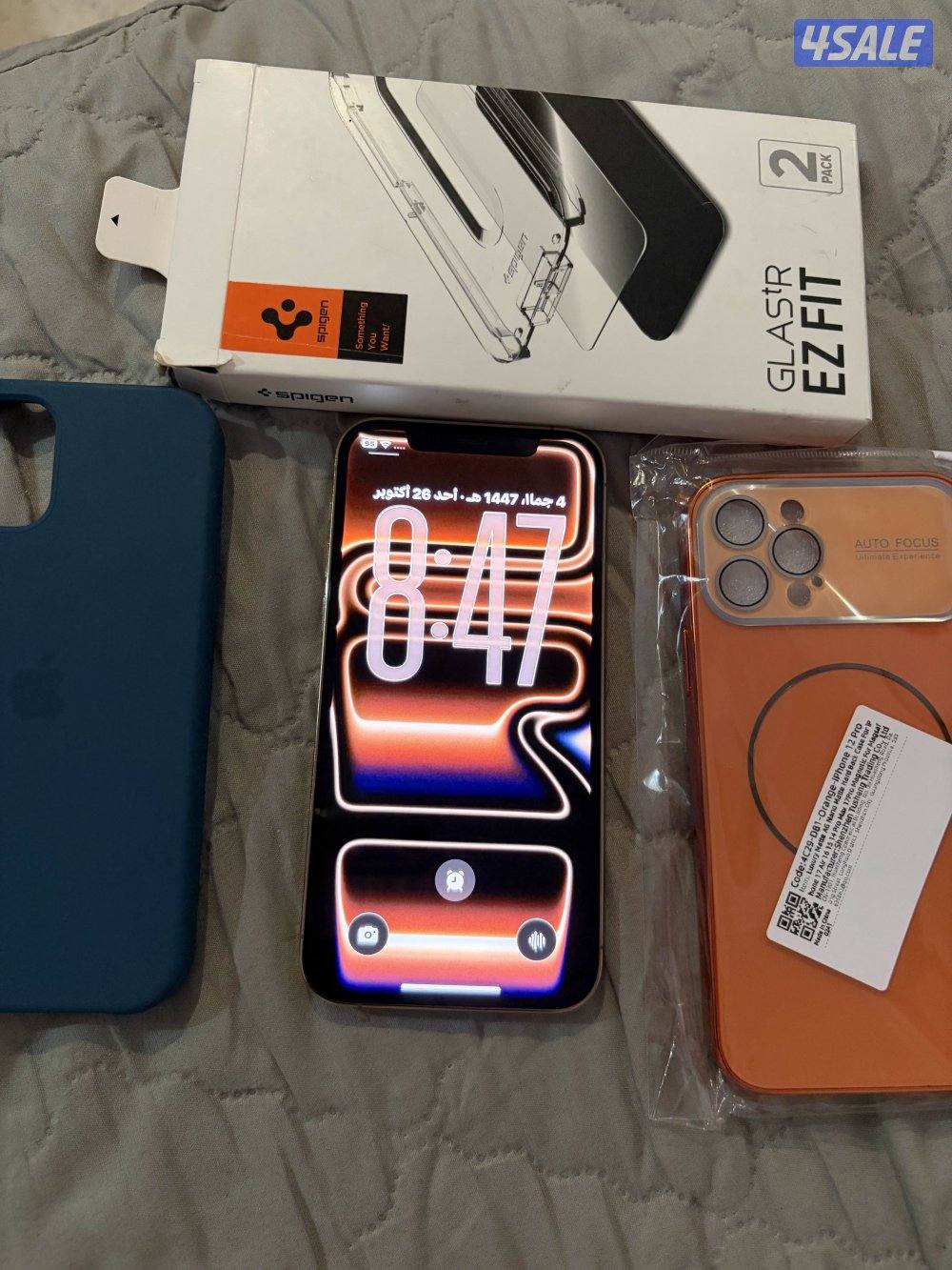 آيفون 12 ذهبي مثل الجديد بالضبط+ كفرين حمايه وستكر10