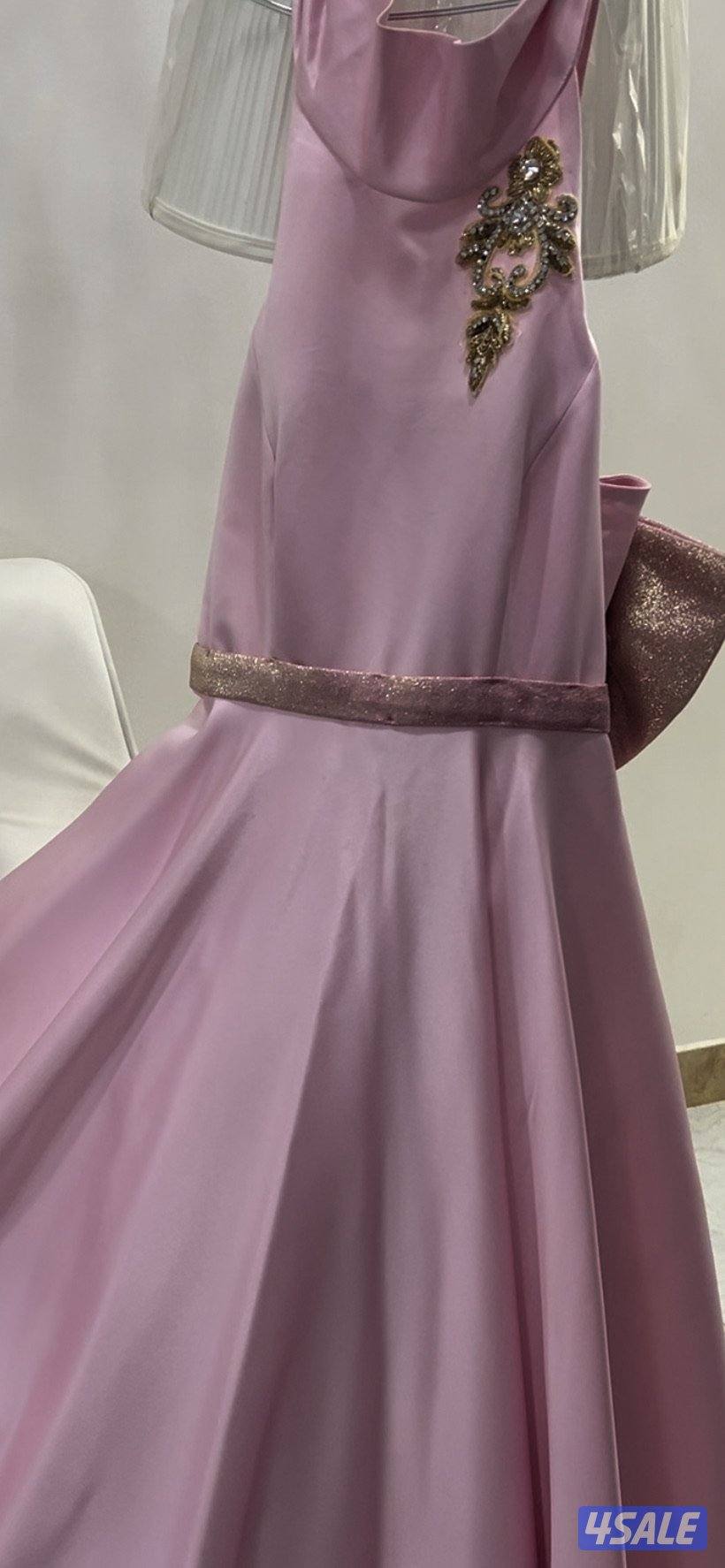 فستان اخت المعرس لون هادي وردي فاتح ذرب باللبس تفصال خاص0