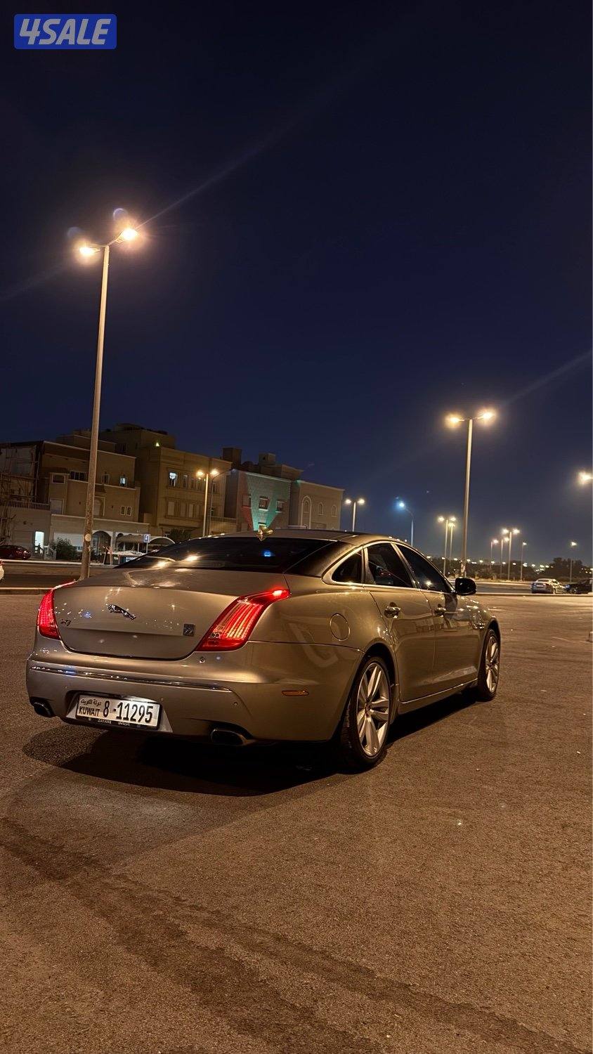 للبيع جاكوار XJ 2014 عداد 160 الف صبغ الوكالة بالكامل المالك الثاني2