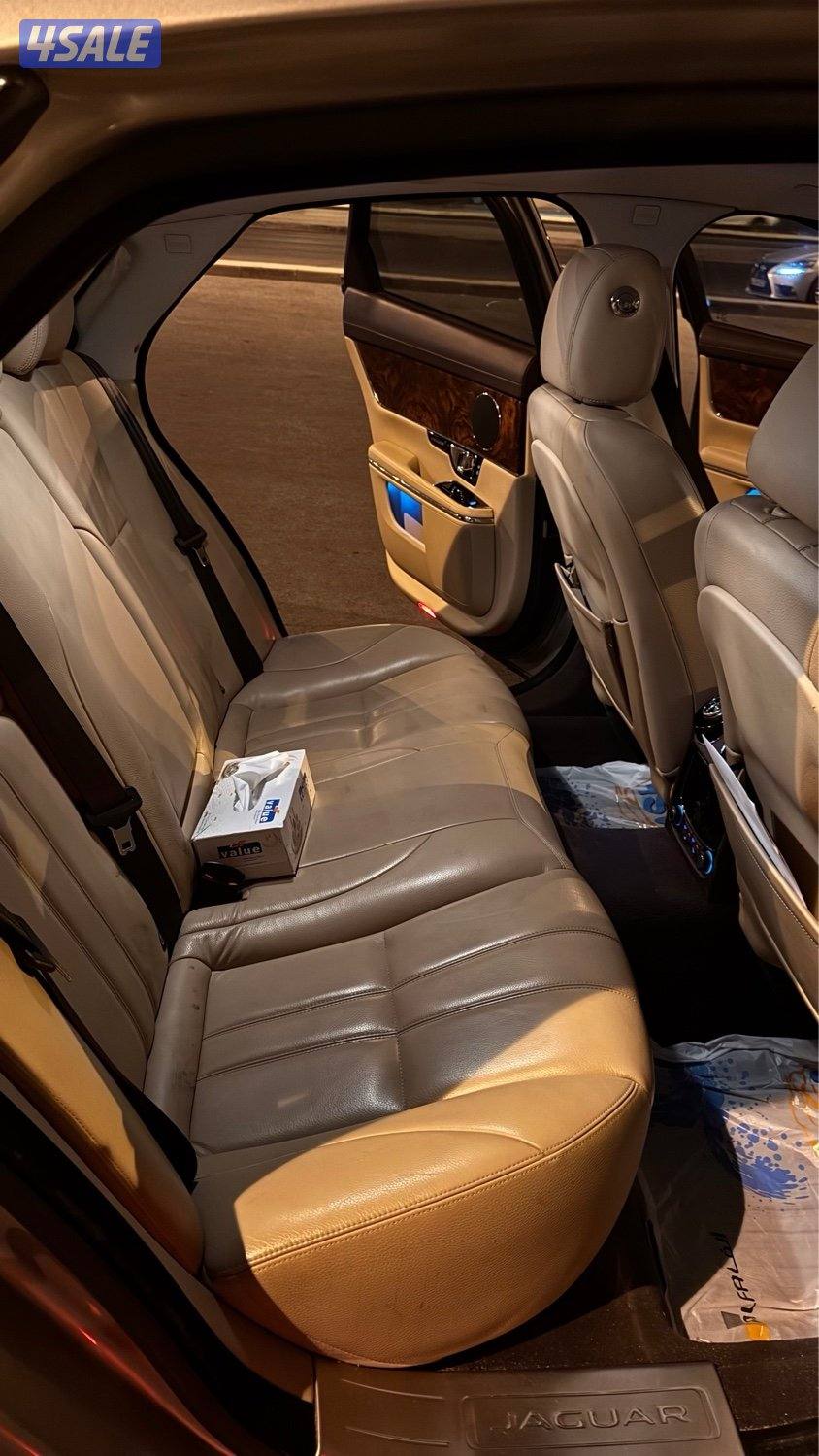 للبيع جاكوار XJ 2014 عداد 160 الف صبغ الوكالة بالكامل المالك الثاني5