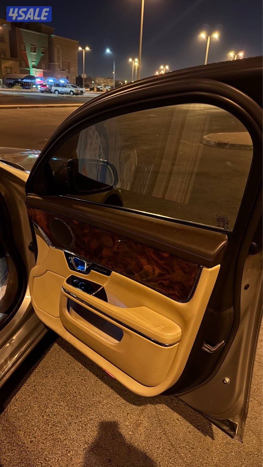 للبيع جاكوار XJ 2014 عداد 160 الف صبغ الوكالة بالكامل المالك الثاني7