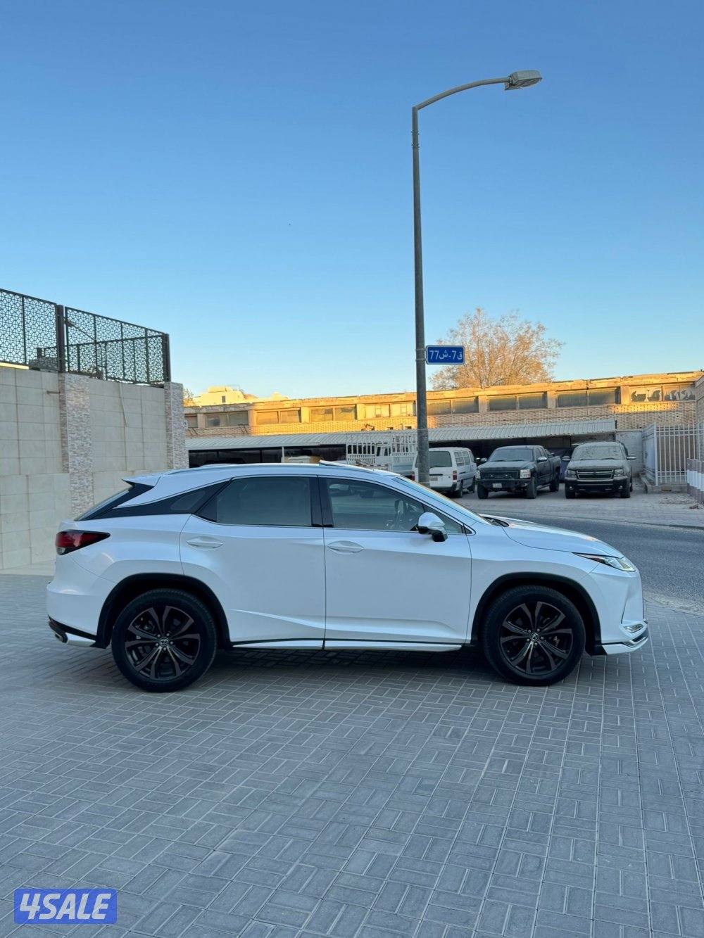 للبيع لكزس RX موديل 2021 الدرجه الااول3