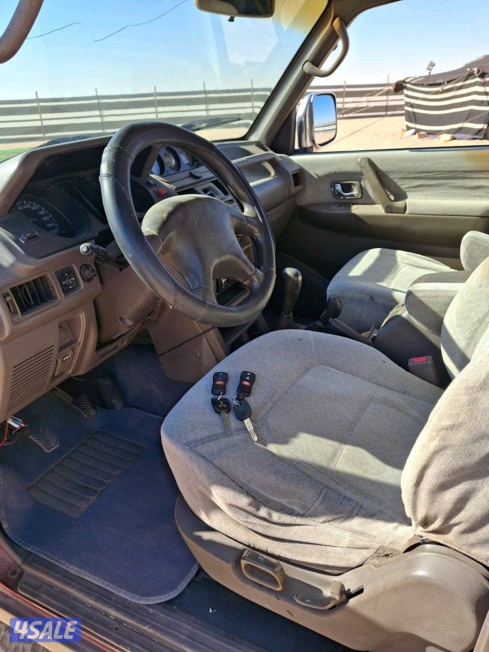 للبيع باجيرو 98 قير عادي4