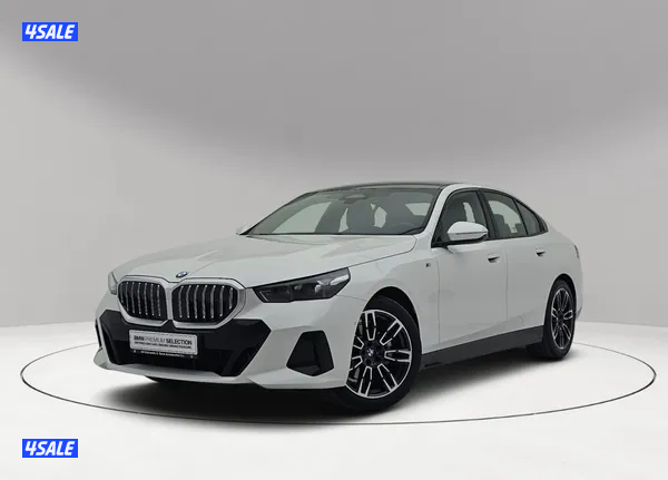 BMW 520i M Sport Pack0