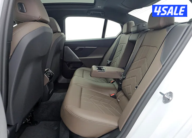 BMW 520i M Sport Pack10