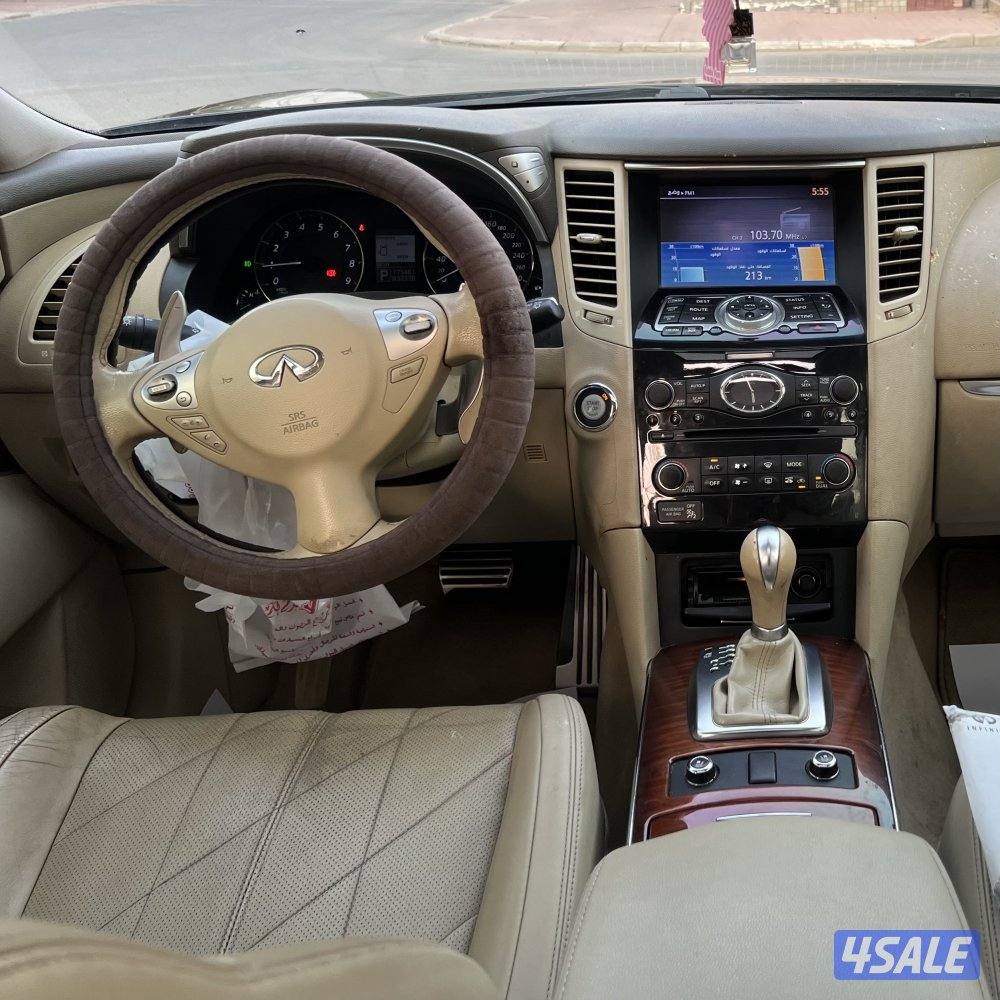 للبيع FX 35 الـدرجه الاولـه صـبغ الوكاله7