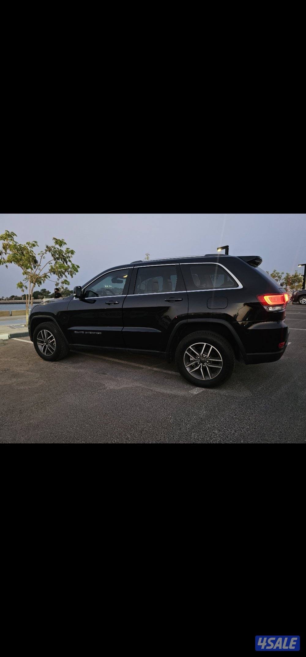 جراند شيروكي لاريدو 2021 .. 4x40