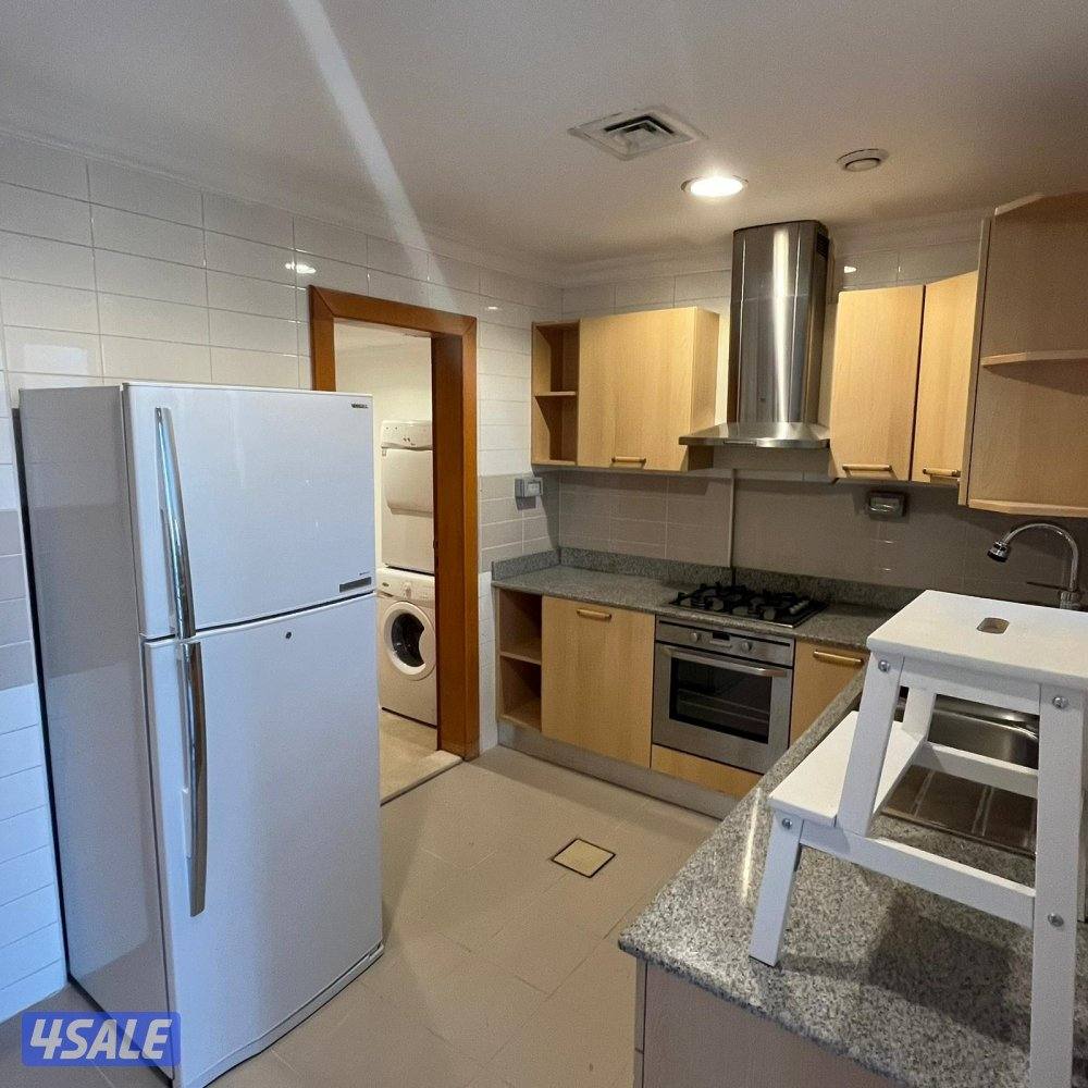 شقة إطلالة بحرية للإيجار في السالمية4