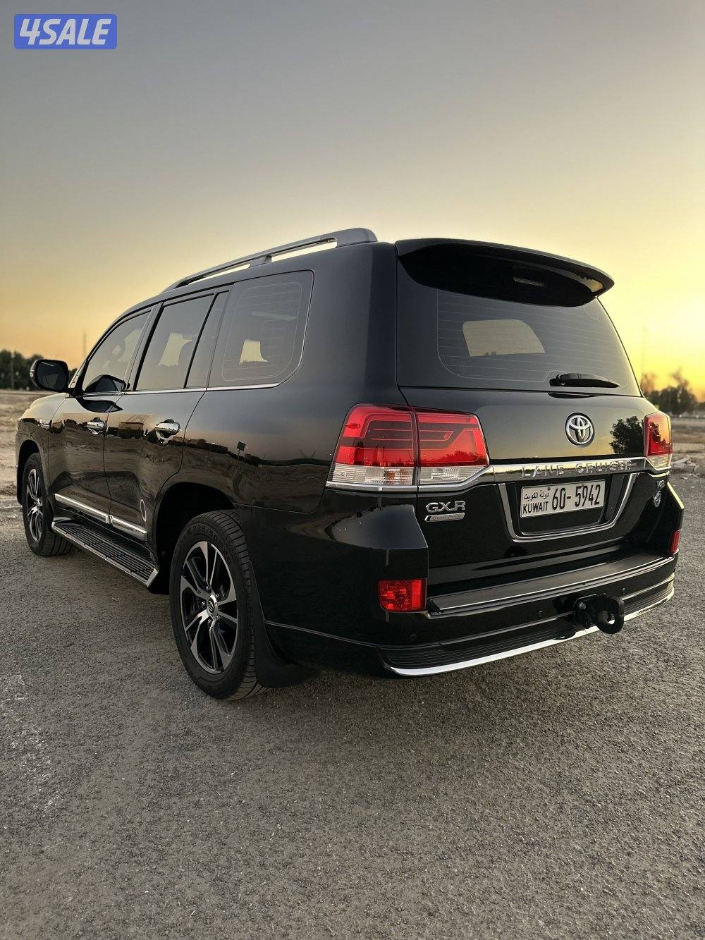 للبيع لاندكروزر GXR موديل2021 تورنق درجة1