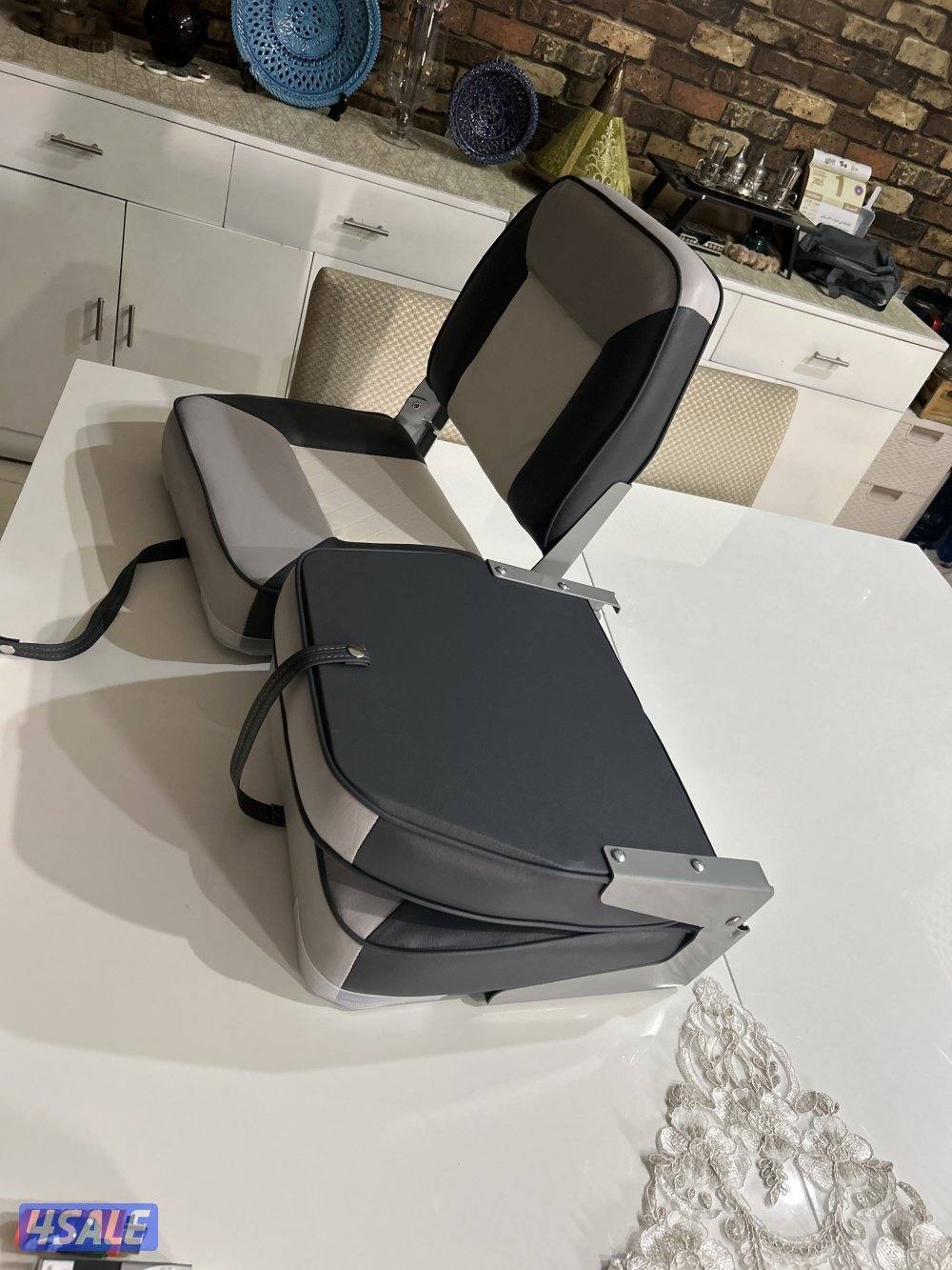 كراسي جدد للبيع0