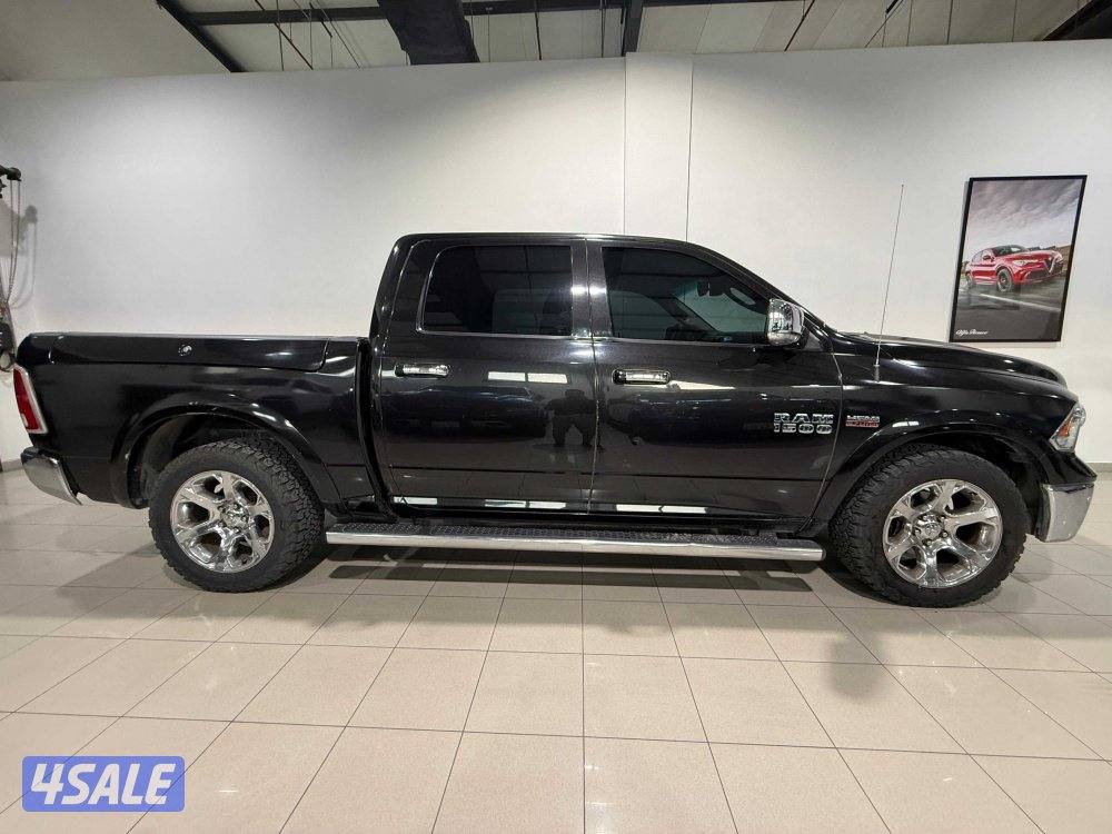 RAM 1500 Laramie Crew Cab0