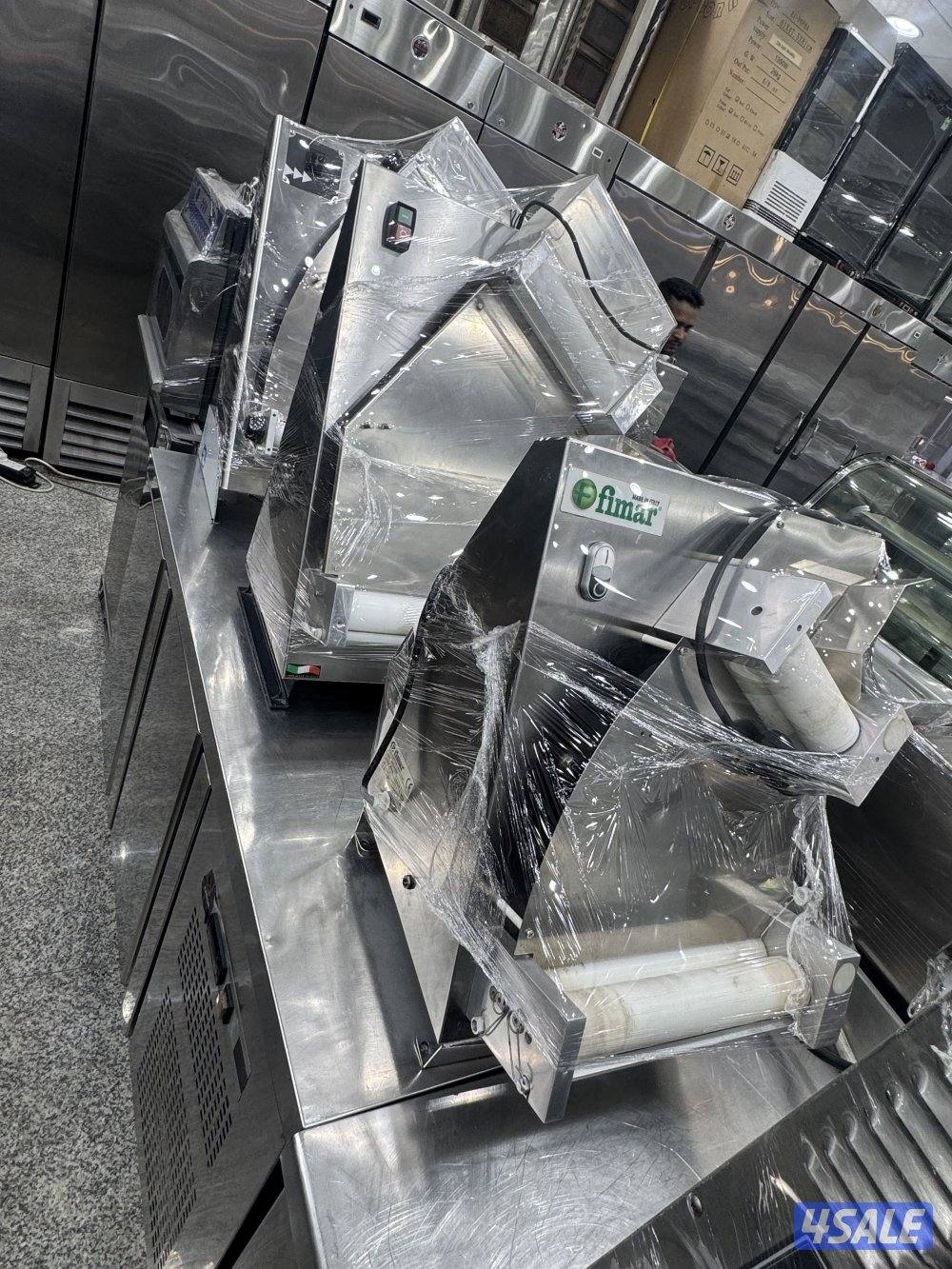 نبيع ونشتري جميع معدات المطآعم والمطابخ والفنادق ومقاهي بجميع مناطق11