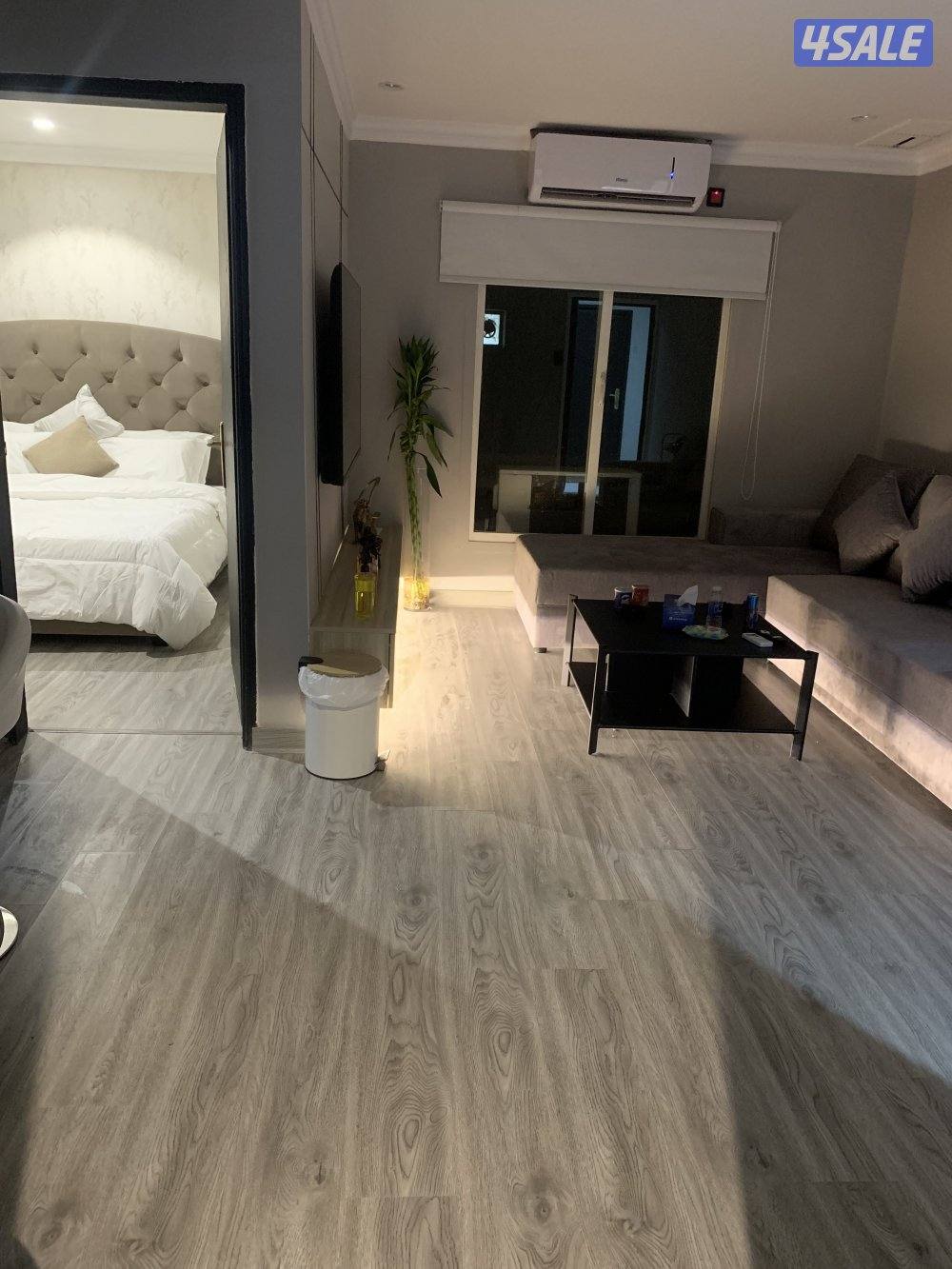 شقه للايجار خلو غرفة وصالة ومطبخ وحمام تشطيب سوبر لوكس يوجد باركنً 🚙🚗1