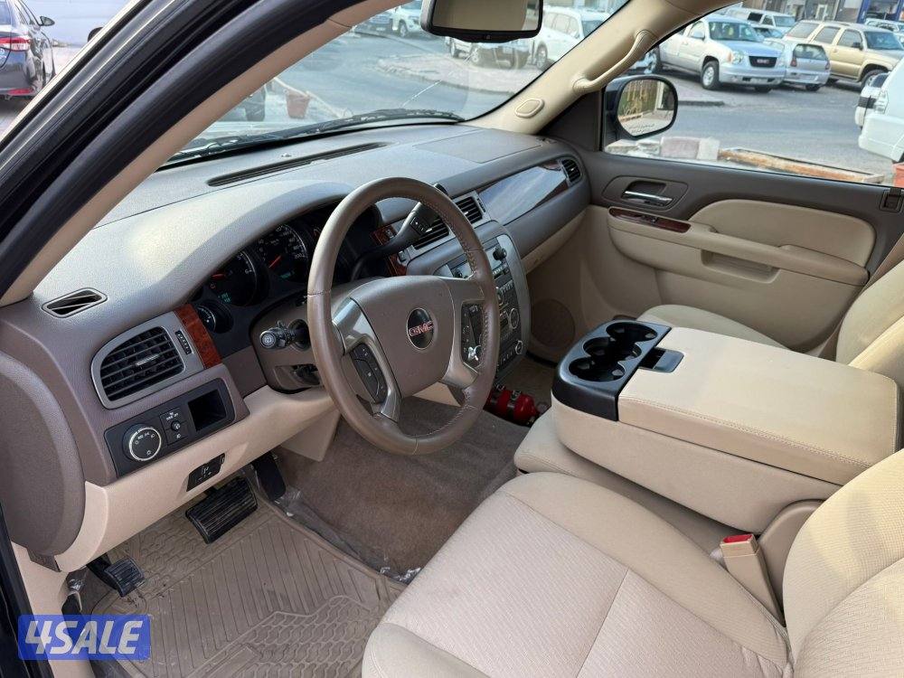 للبيع يوكن XL موديل ٢٠١١ شرط الفحص  ماشي ١٣٠ وسيرفس بل الوكالة4