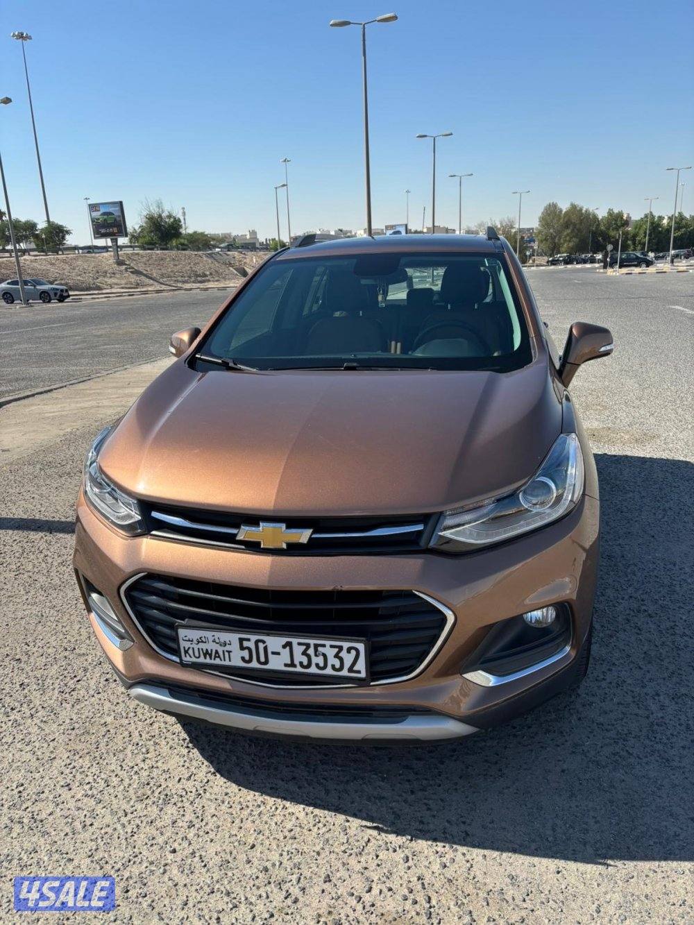 سيارة بحالة الوكالة نظيفة جداً ماشيه 40 الف استعمال يومي0