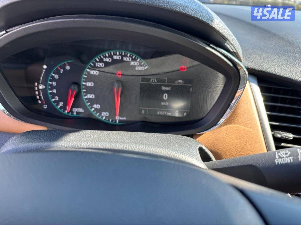 سيارة بحالة الوكالة نظيفة جداً ماشيه 40 الف استعمال يومي1