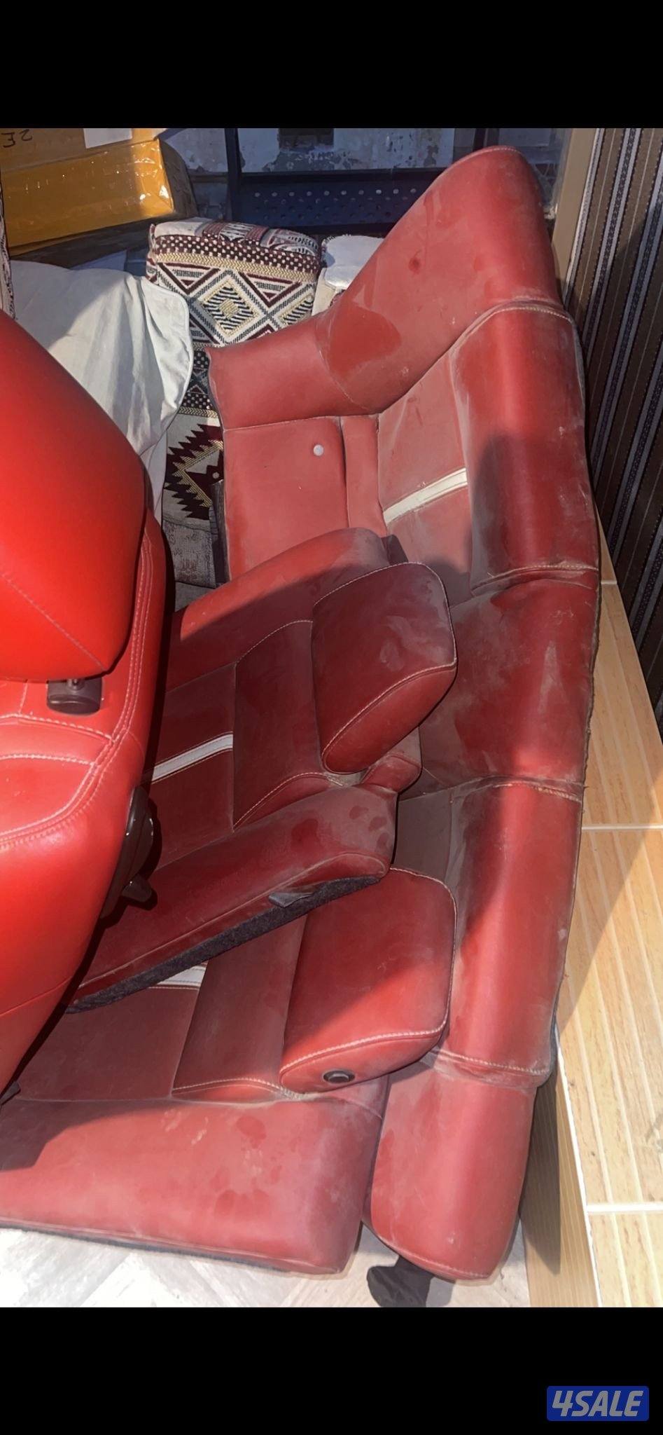 للبيع اغراض موستنق1