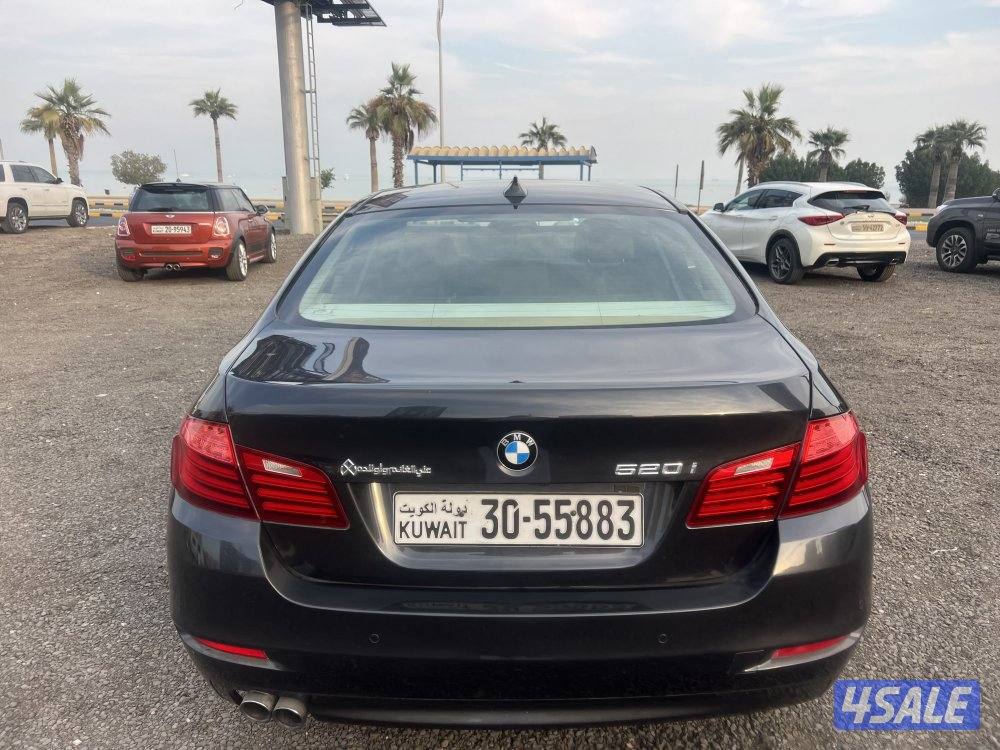 بي ام دبليو 520 اسود 2015 ماشي 200 الف بحاله ممتازه فحص بالكامل8