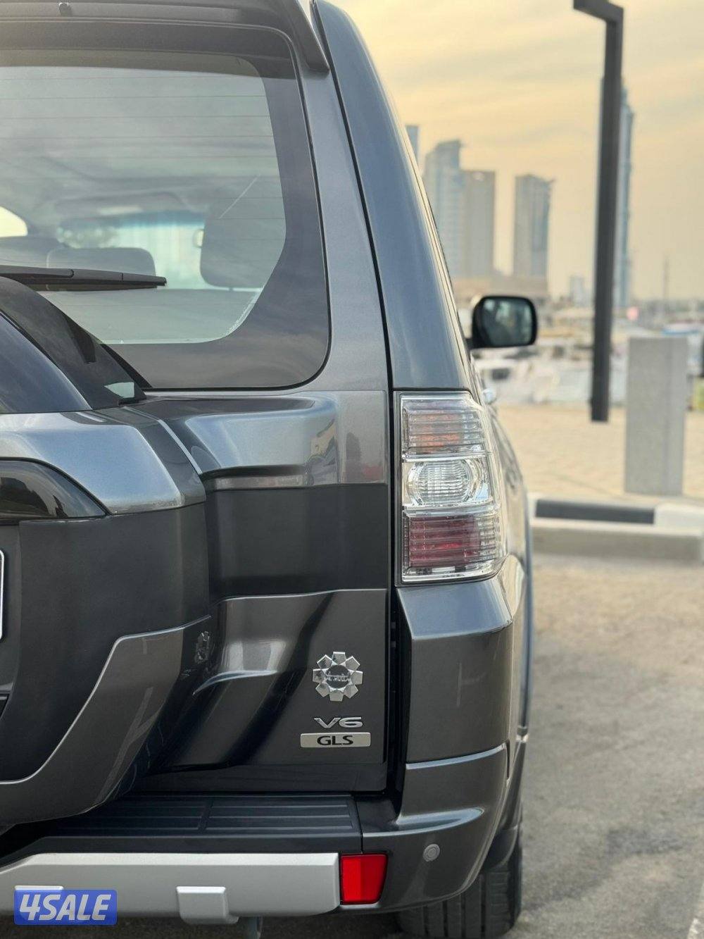 باجيرو موديل 2022 
عداد 100 الف 
ماكينه 3.5 
كامل المواصفات5