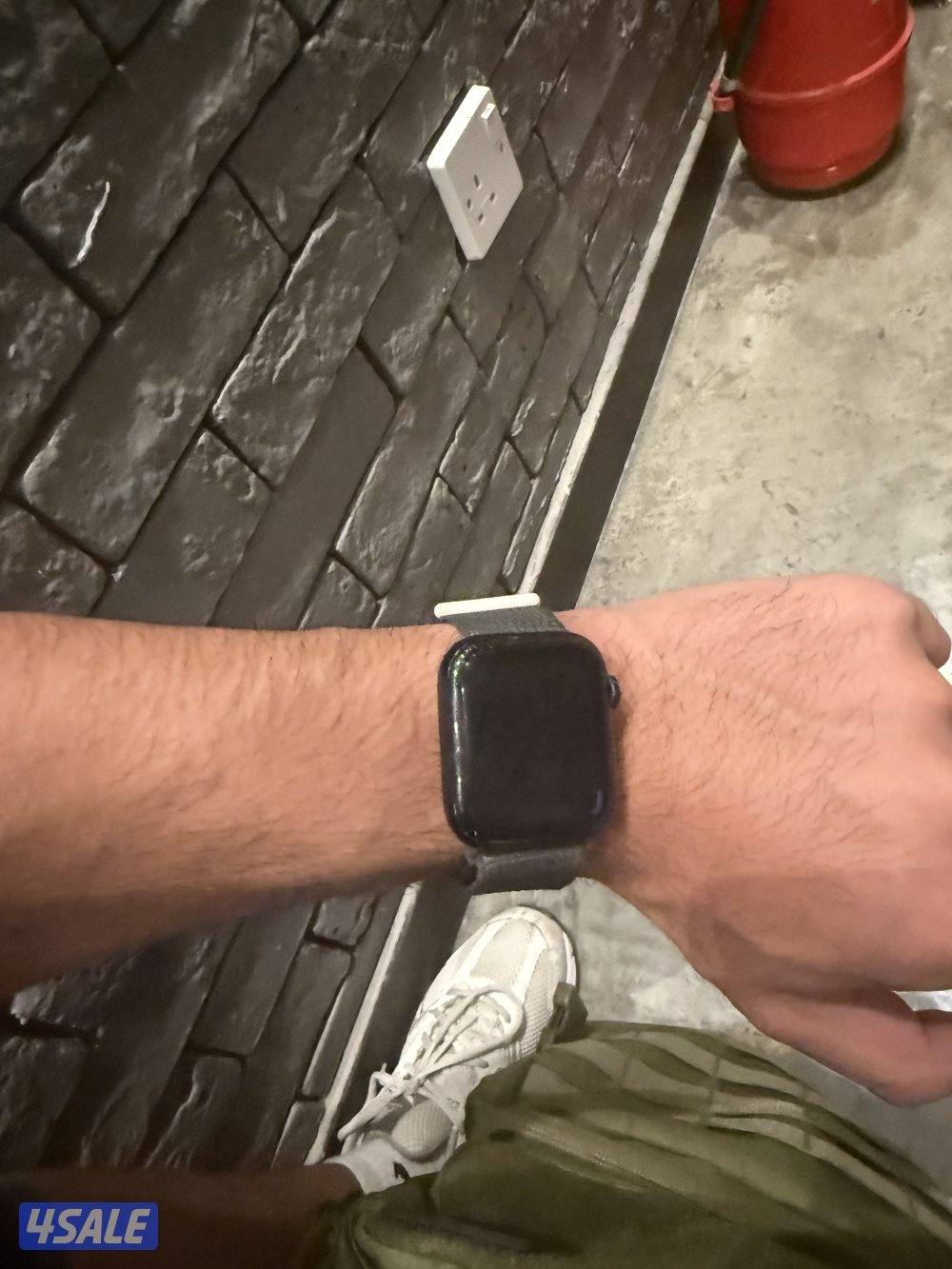 ساعة ابل الجيل التاسع مع الواير1