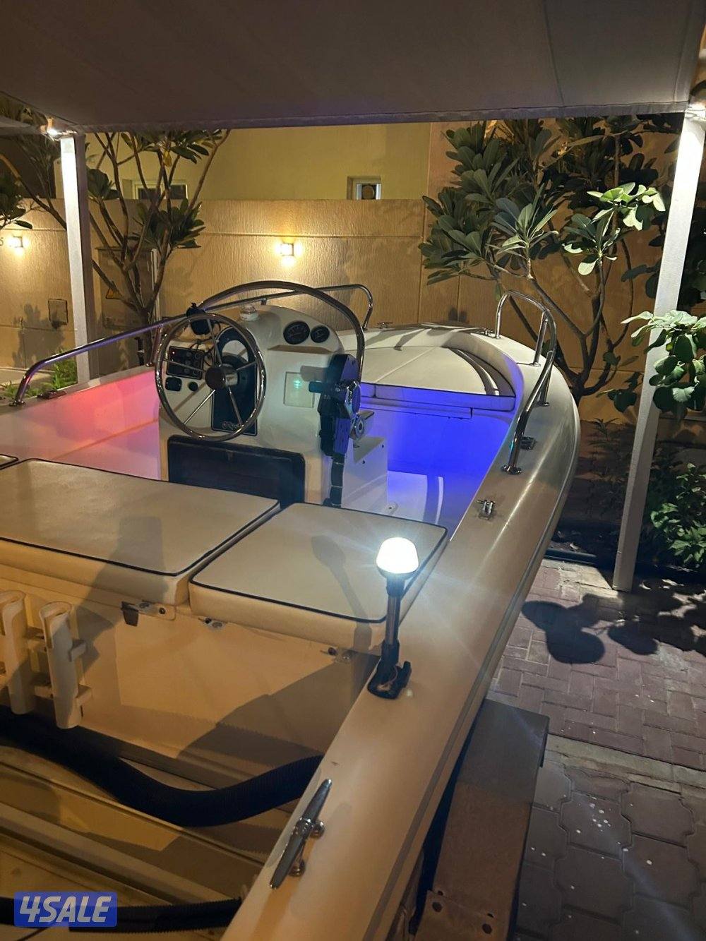 للبيع 15 قدم8