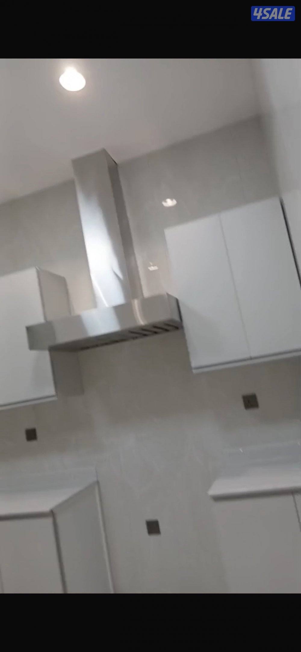 شقه كبيره وجديده للايجار بغرب عبد الله المبارك قريب من الخدمات2