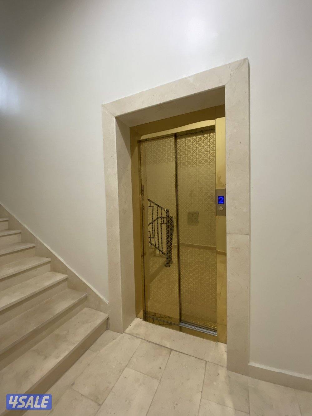 للايجار شقه كبيره الصباحيه ق1تشطيب جديد0