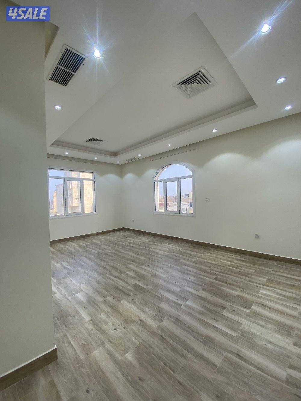 للايجار شقه كبيره الصباحيه ق1تشطيب جديد1