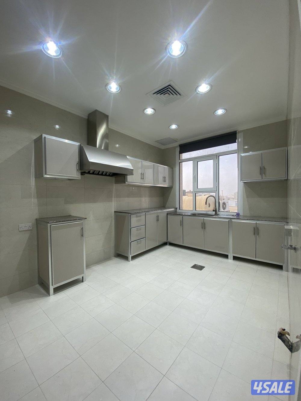 للايجار شقه كبيره الصباحيه ق1تشطيب جديد4