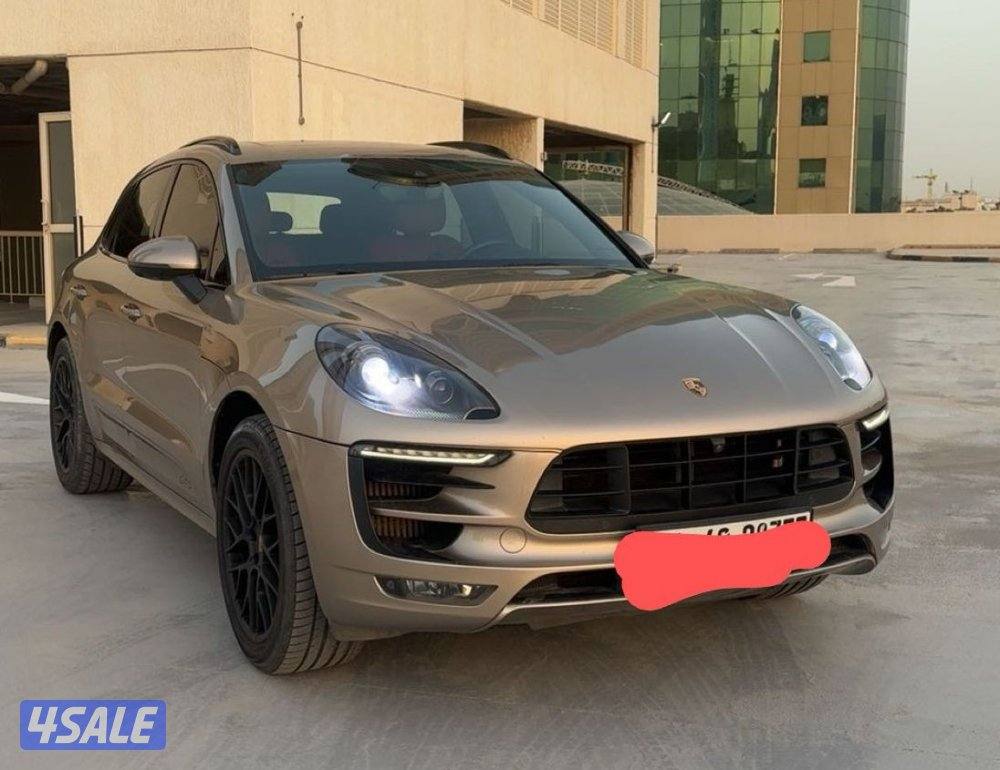 porche macan GTS0