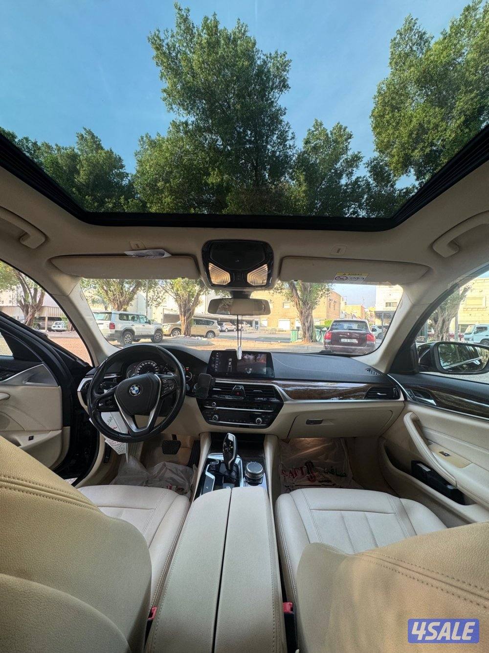 للبيع BMW 520i مديل 2019 ماشي 140 الف5