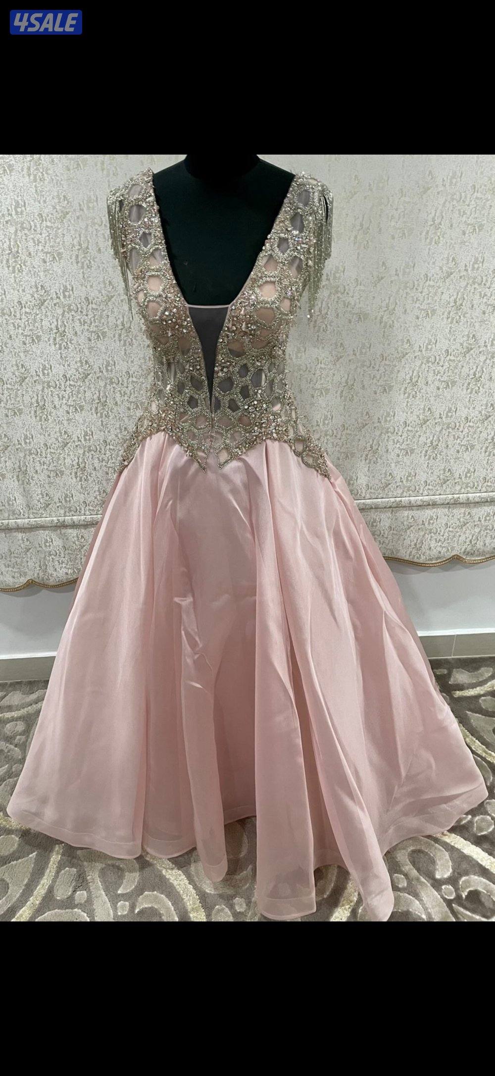 نفنوف سهرا شاريته ب170 ابي في70 يلبس من lوm لبس وحده قابل للمساومه0