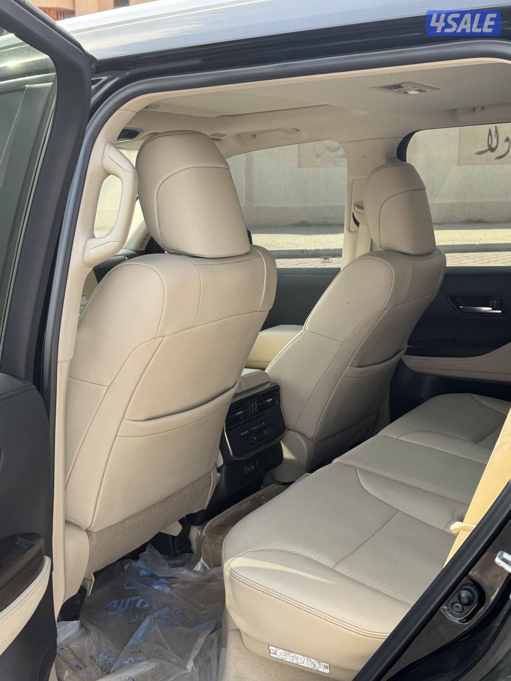 للبيع لاندكروزر GXR Aero 20237