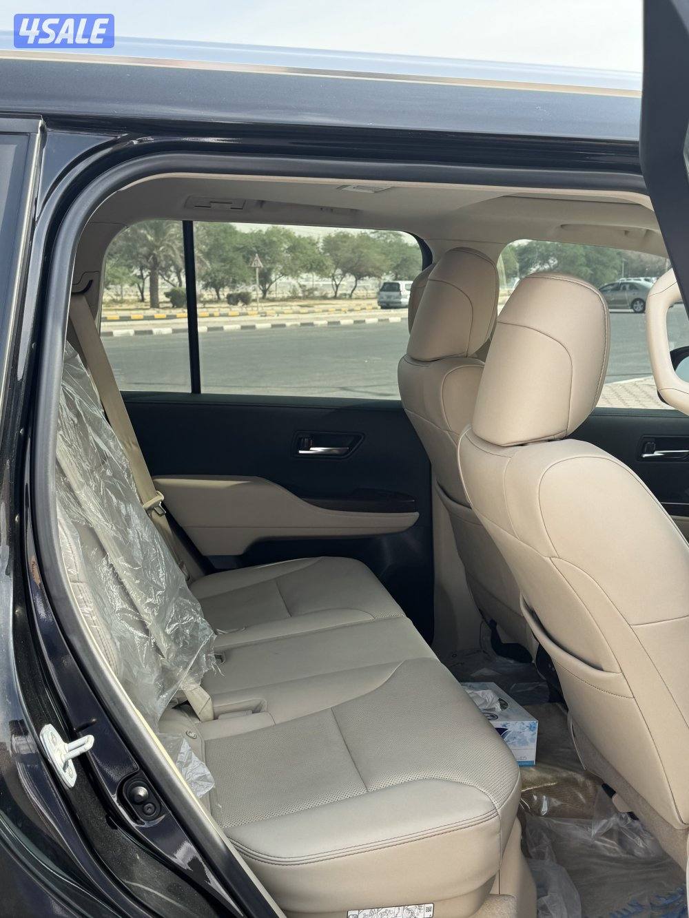 للبيع لاندكروزر GXR Aero 202310