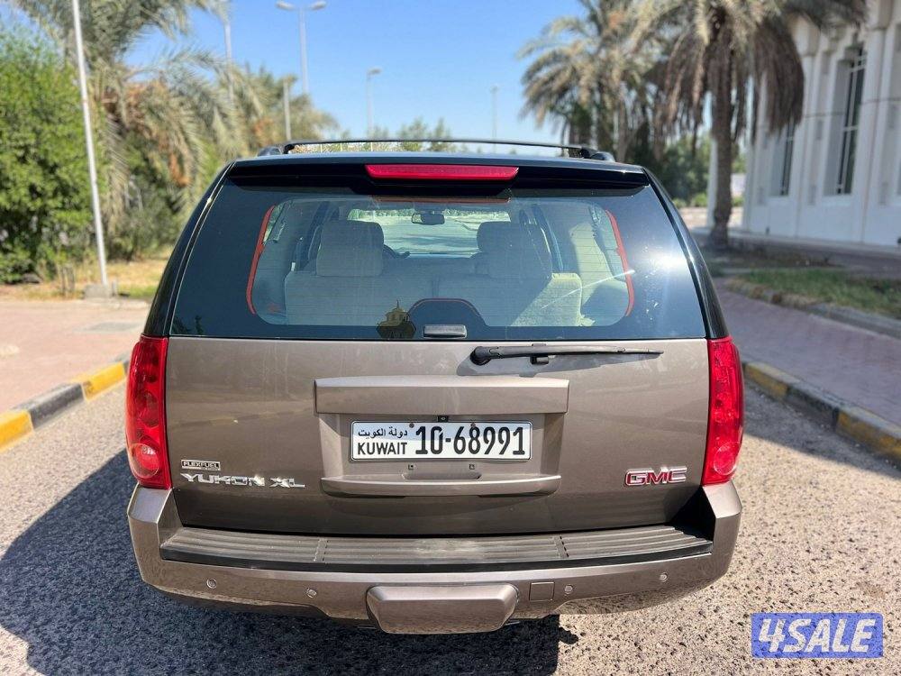 للبيع سوبرمان XL موديل 2011بهبهلني ماشي 150الف بحاله نظيفه3