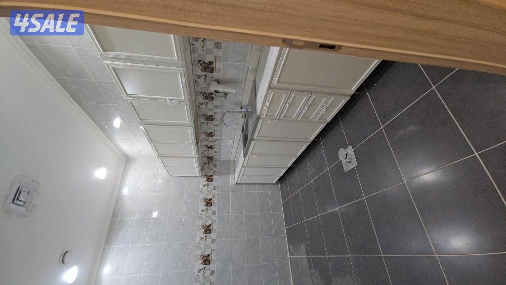 شقه فاخره تشطيب نظيييف ٣ غرف وصاله و غرفه للخدامه4