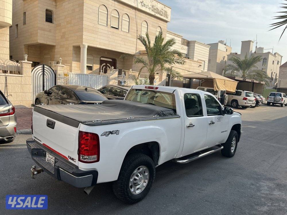 للبيع وانيت سيرا 2500HD0