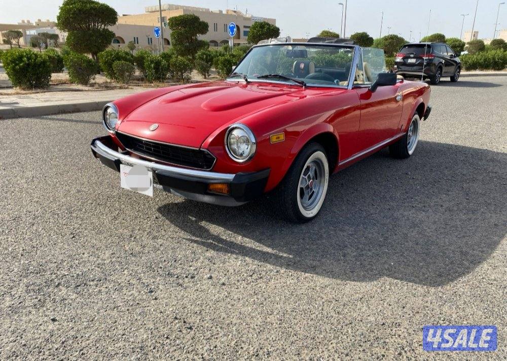 للبيع سيارة فيات سبايدر 1241