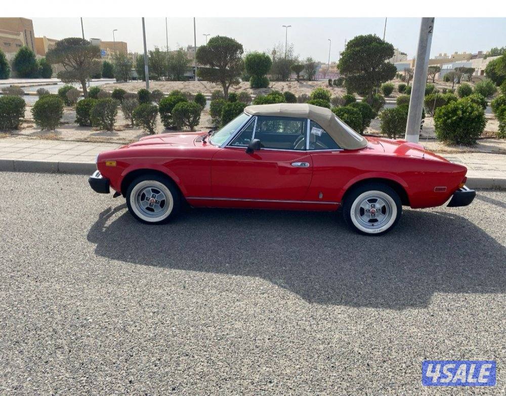 للبيع سيارة فيات سبايدر 1243