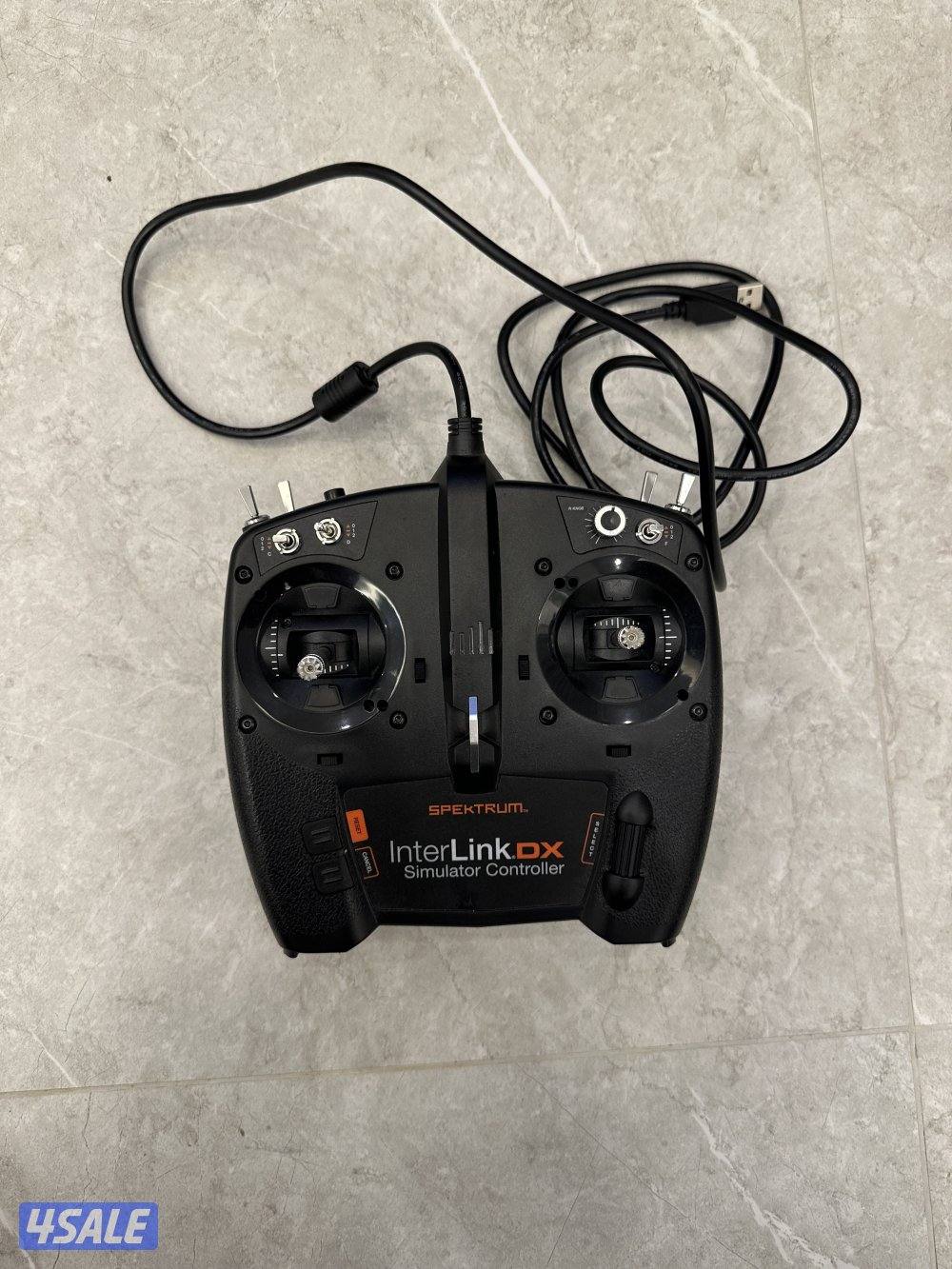 جهاز للكمبيوتر لتعليم الطيران على لعبة simulator0