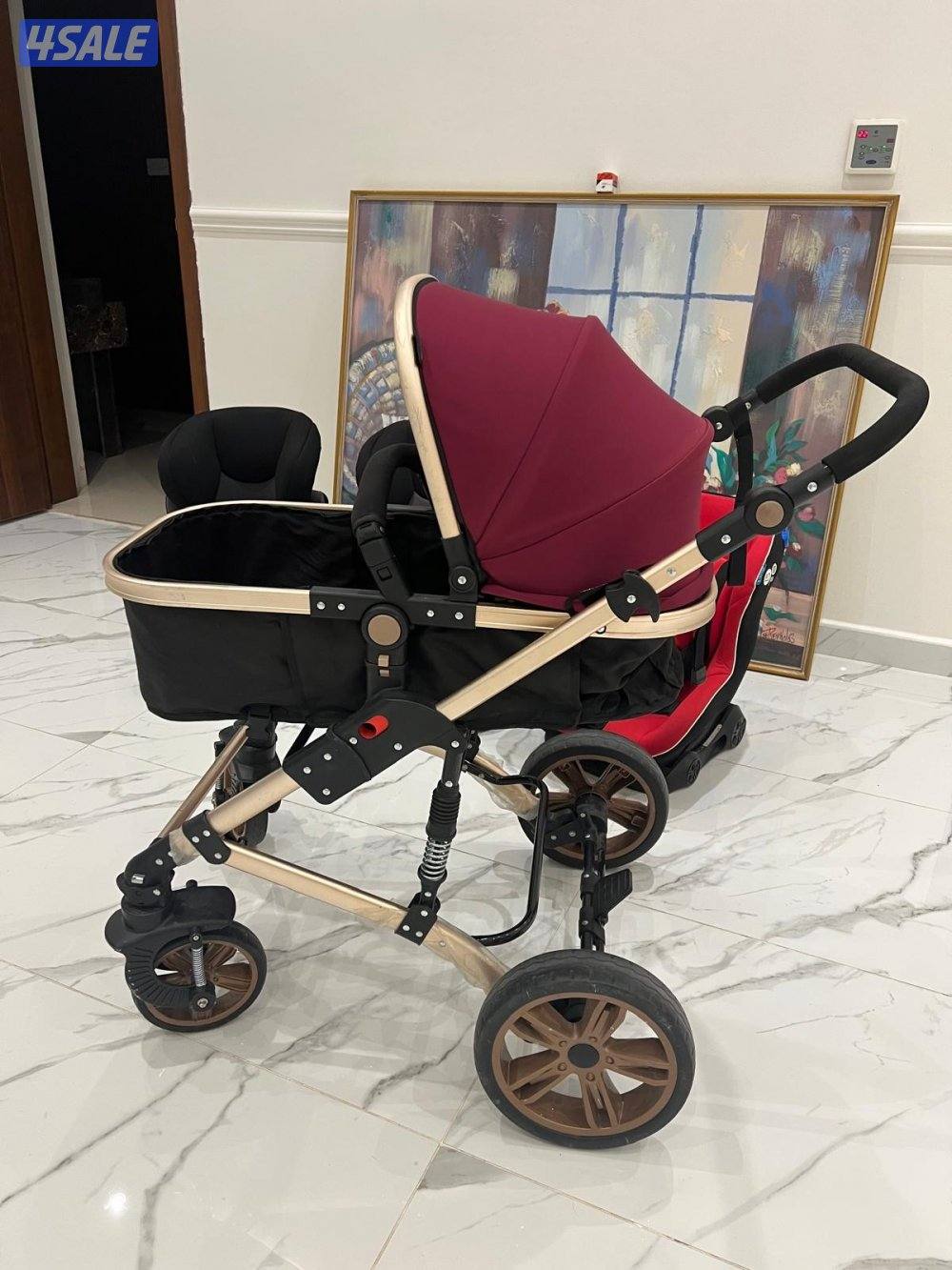 للبيع عربانة و كراسي اطفال1