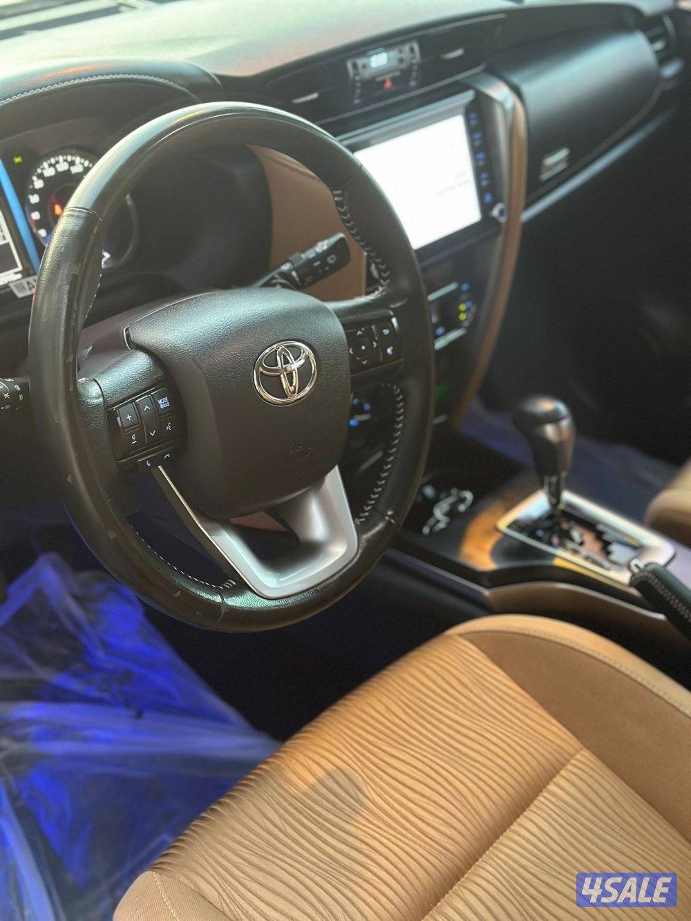 للبيع فورتنر 2023 6 سلندر9