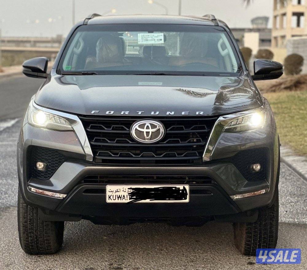 للبيع فورتنر 2023 6 سلندر7