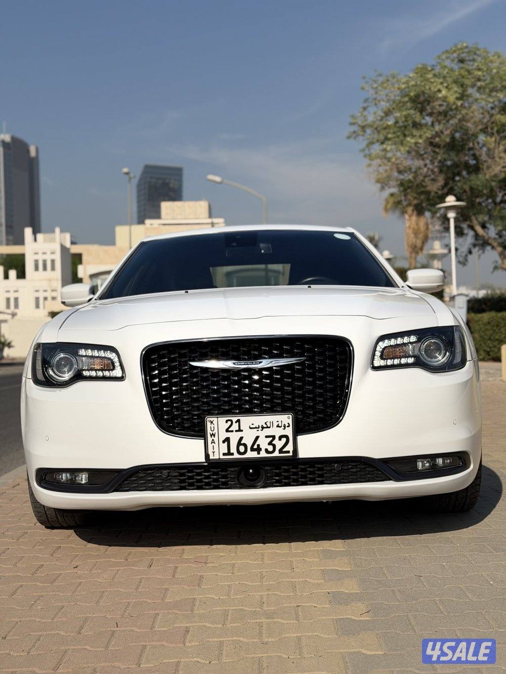 للبيع كرايزلر s صبغ الوكاله4