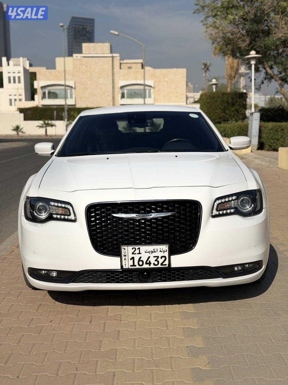 للبيع كرايزلر s صبغ الوكاله1